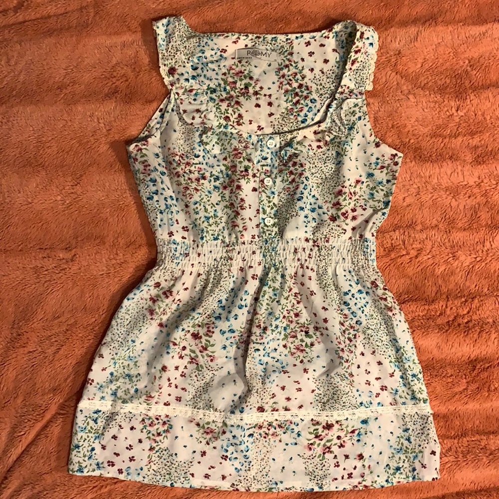 Romy Floral Sleeveless Blouse Buttons, lace, elastic waistband SZ XS